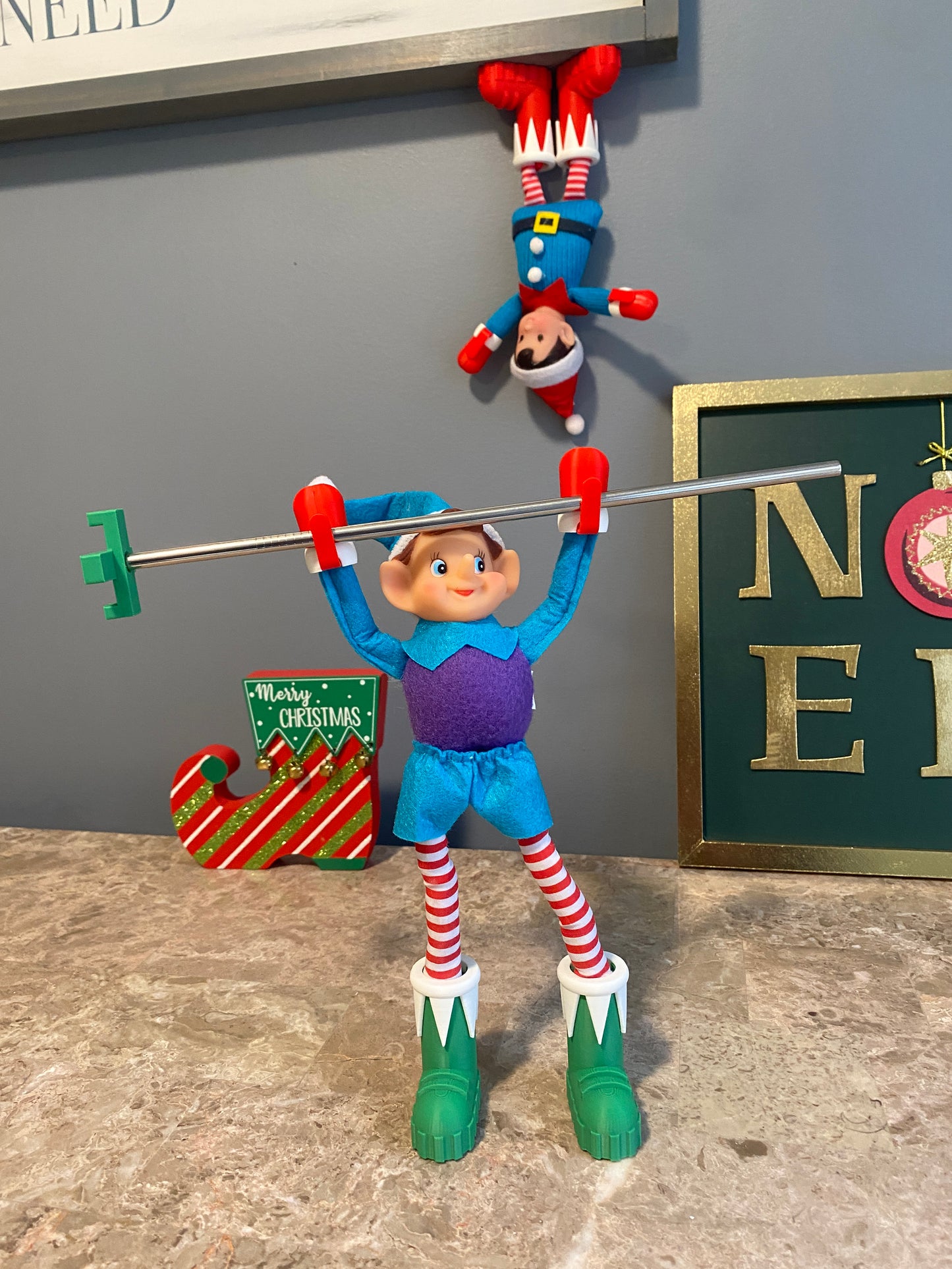 Elf Festivus Pole + MerryMitts