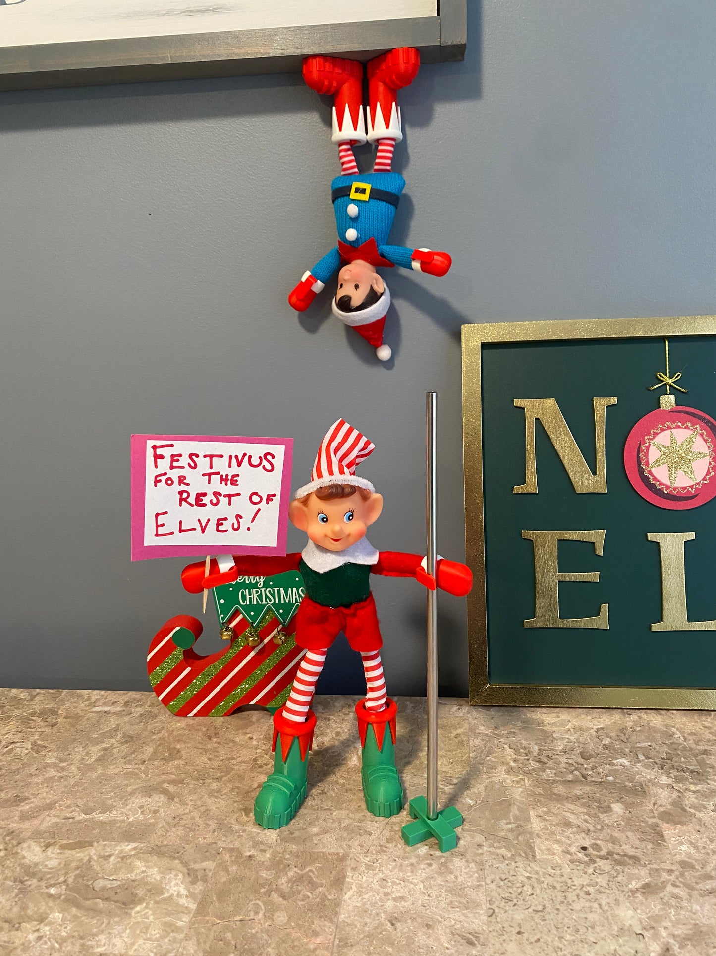 Elf Festivus Pole + MerryMitts