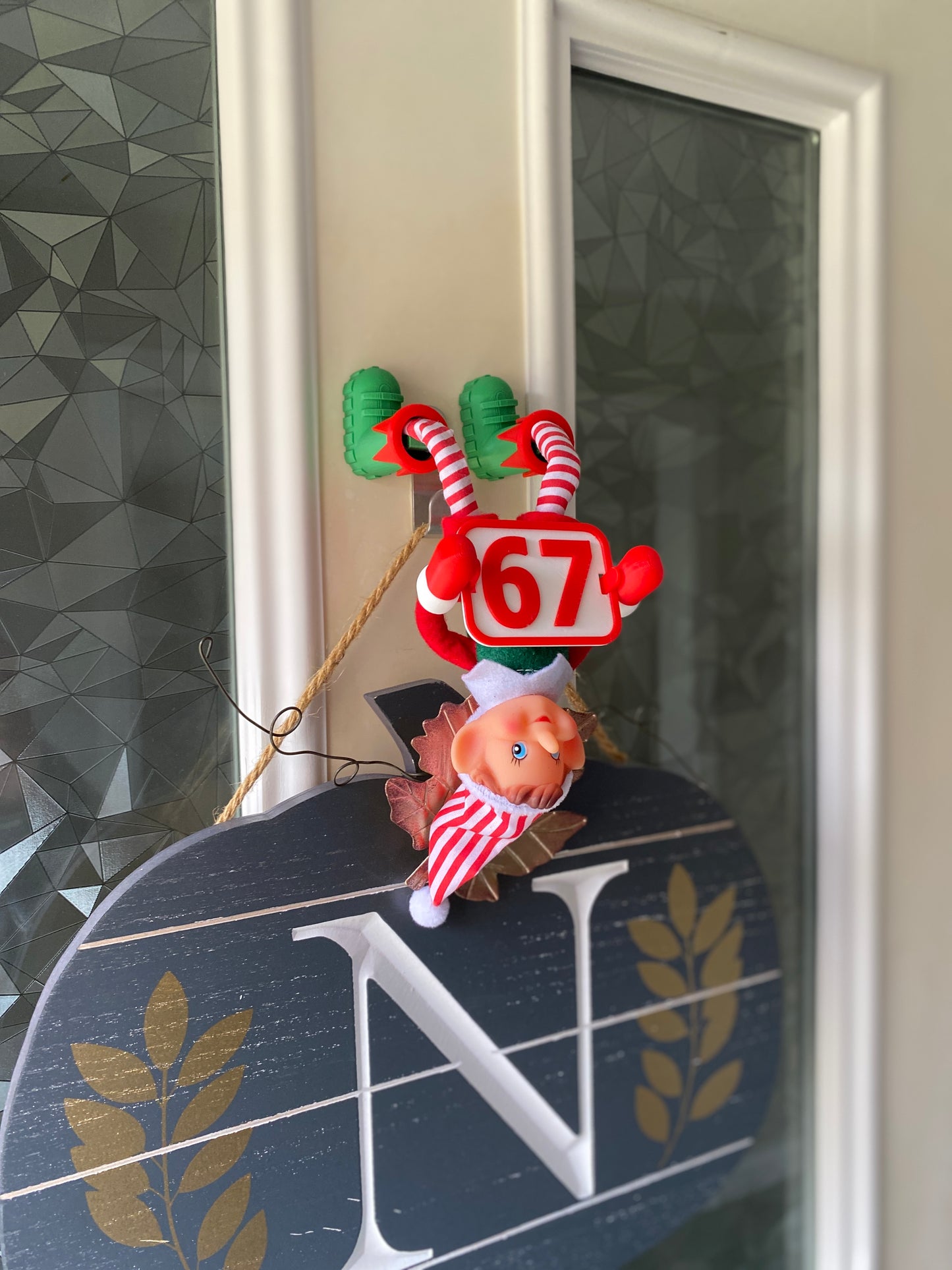 67 Viral 6-7 Elf Sign + MerryMitts